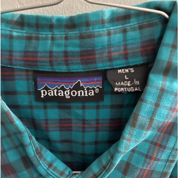 Patagonia Men’s button down shirt - Picture 2 of 3